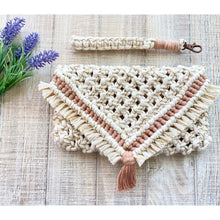 Load image into Gallery viewer, Macrame Clutch
